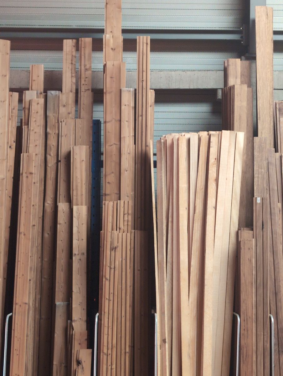 Partij houten planken en balken in diverse afmetingen