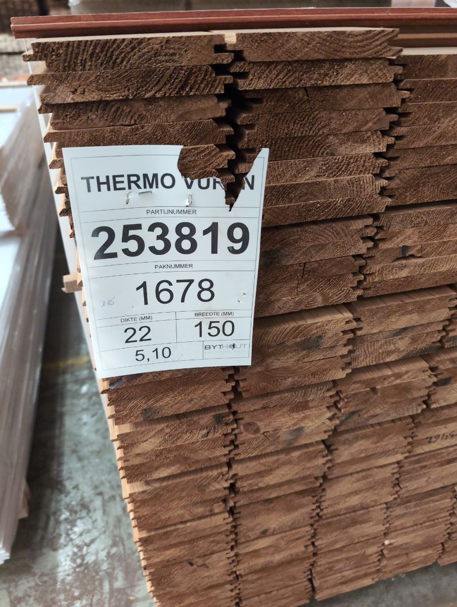Thermo vurenhouten planken 22 x 150 mm, lengte 5100 mm