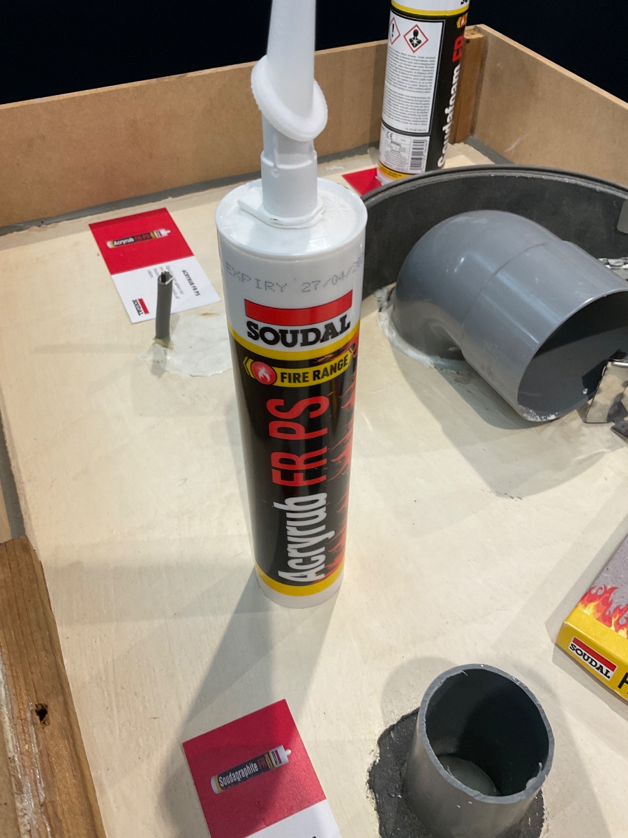 Soudal Firecryl FR brandwerende afdichtingskit